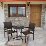 παραδοσιακό σπίτι με τζάκι Chalet *