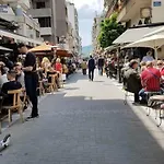 παραδοσιακό σπίτι με τζάκι