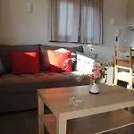 παραδοσιακό σπίτι με τζάκι