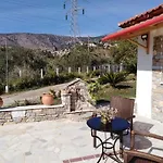 παραδοσιακό σπίτι με τζάκι * Volos