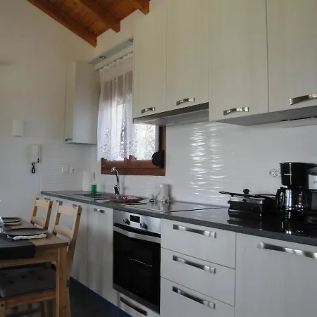 Παραδοσιακό Σπίτι Με Τζάκι *