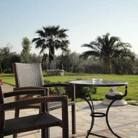 Παραδοσιακό Σπίτι Με Τζάκι Шале *