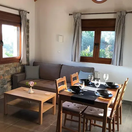 Chalet παραδοσιακό σπίτι με τζάκι Volos