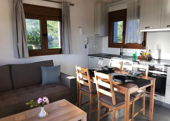 Παραδοσιακό Σπίτι Με Τζάκι Alpesi faház *