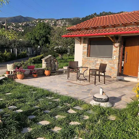 Παραδοσιακό σπίτι με τζάκι * Βόλος