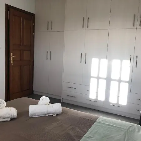 Παραδοσιακό σπίτι με τζάκι Βόλος