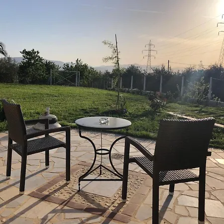 Παραδοσιακό σπίτι με τζάκι *