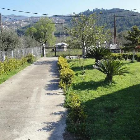 Alpstuga παραδοσιακό σπίτι με τζάκι Volos